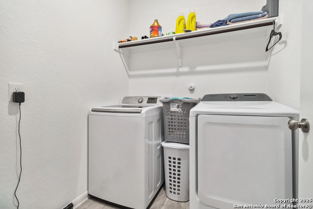 Image 21 of 25 For 14702 Somerset Mill