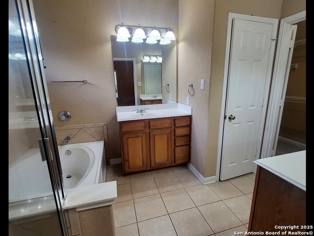 Image 18 of 24 For 5131 Gemsbuck Chase