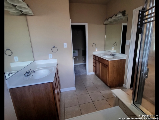 Image 19 of 24 For 5131 Gemsbuck Chase