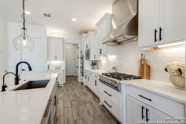 Listing photo id 14 for 23414 Grande Vista