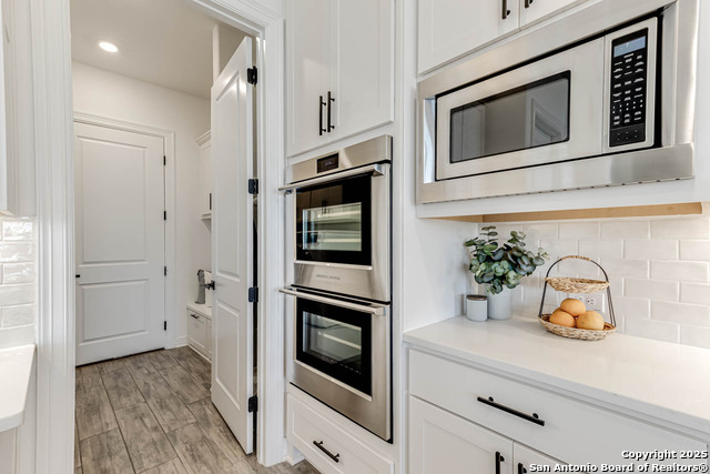 Listing photo id 15 for 23414 Grande Vista