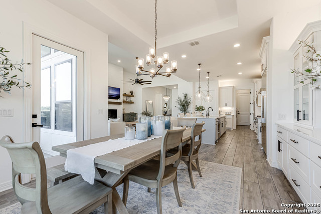 Listing photo id 19 for 23414 Grande Vista