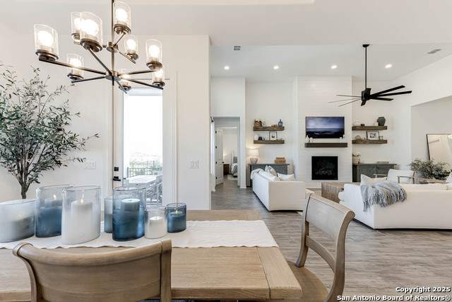 Listing photo id 20 for 23414 Grande Vista