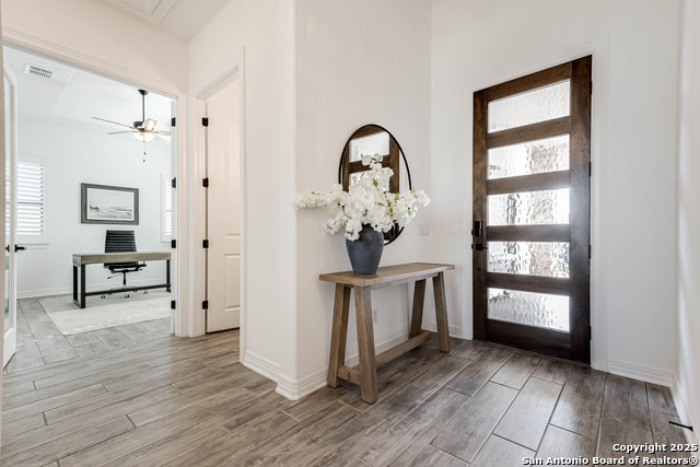 Listing photo id 26 for 23414 Grande Vista