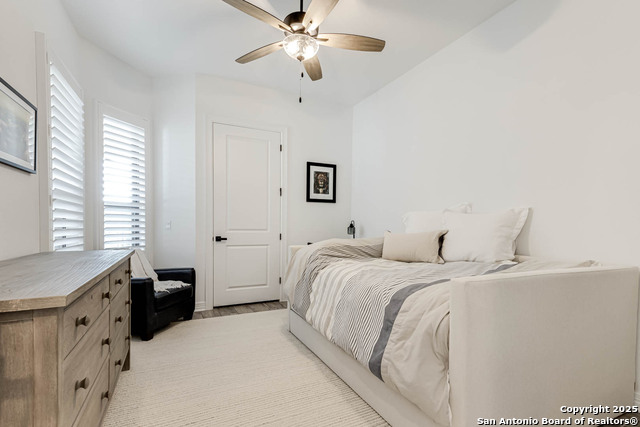 Listing photo id 29 for 23414 Grande Vista