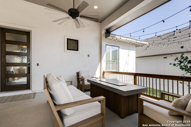 Listing photo id 37 for 23414 Grande Vista