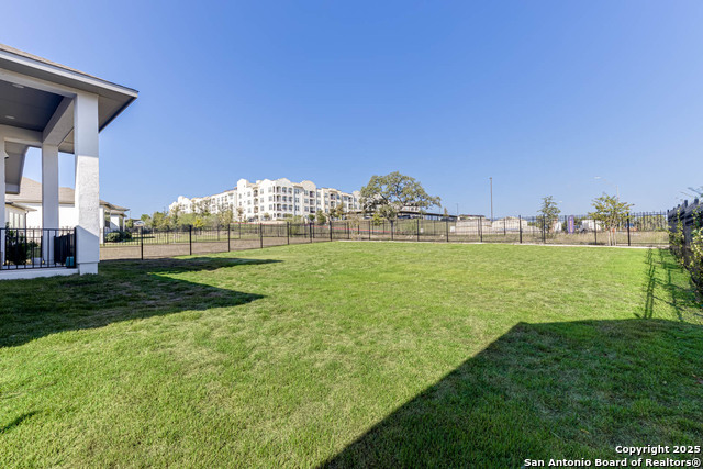 Listing photo id 40 for 23414 Grande Vista