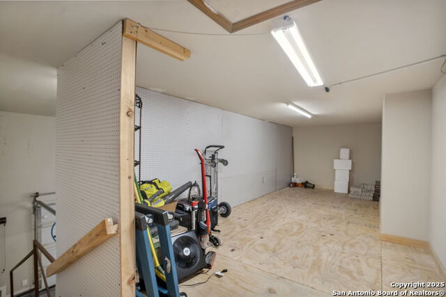 Image 32 of 44 For 13058 Gordons Mott