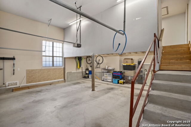 Image 33 of 44 For 13058 Gordons Mott