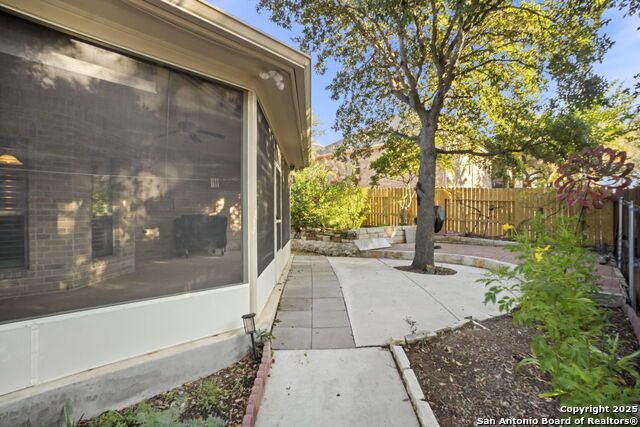 Image 40 of 44 For 13058 Gordons Mott