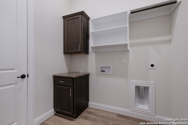 Image 21 of 30 For 2052 Stephanie