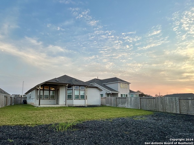 Image 24 of 30 For 2052 Stephanie