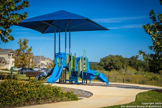 Image 28 of 30 For 2052 Stephanie