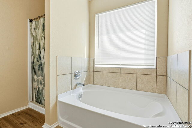 Listing photo id 16 for 2219 Red Rock Crossing