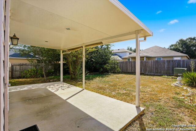 Listing photo id 26 for 2219 Red Rock Crossing