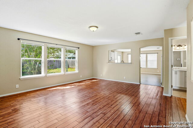 Listing photo id 7 for 2219 Red Rock Crossing