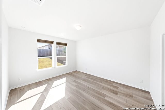 Image 12 of 29 For 118 Mission Lake