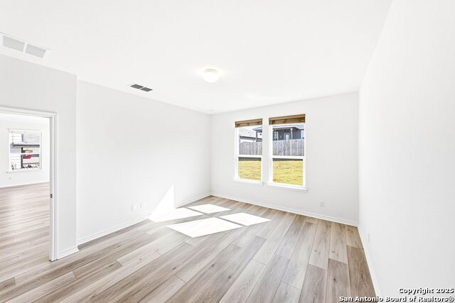 Image 13 of 29 For 118 Mission Lake