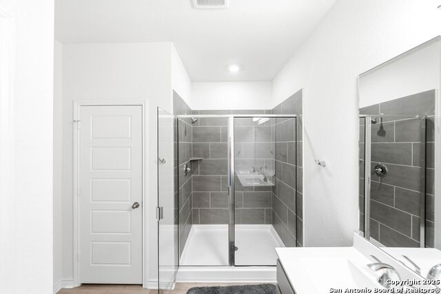 Image 15 of 29 For 118 Mission Lake