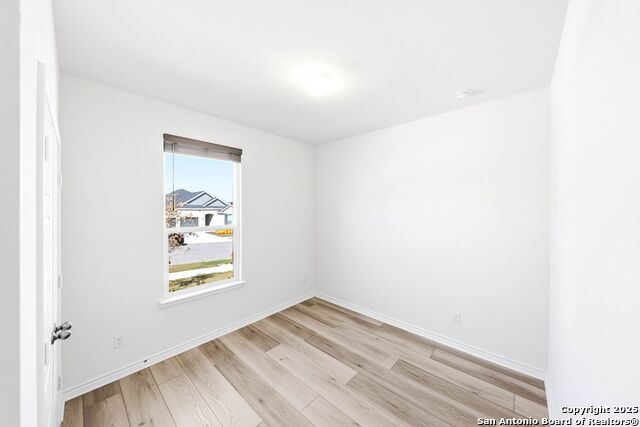 Image 20 of 29 For 118 Mission Lake