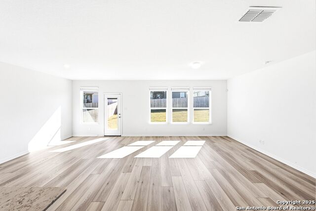 Image 4 of 29 For 118 Mission Lake