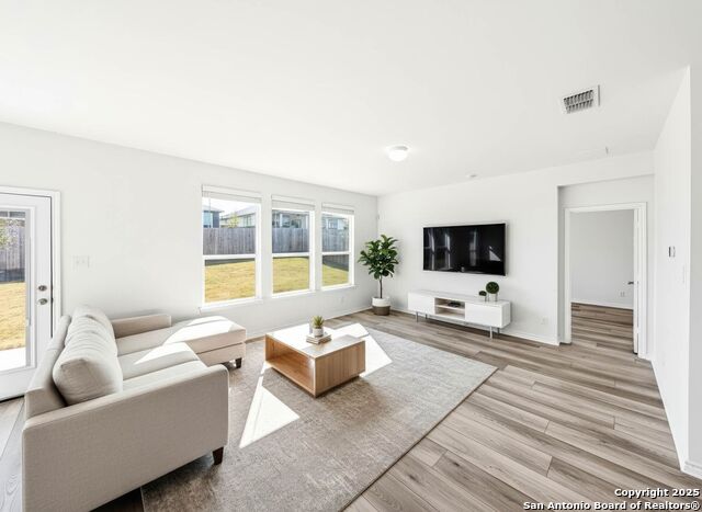 Image 5 of 29 For 118 Mission Lake