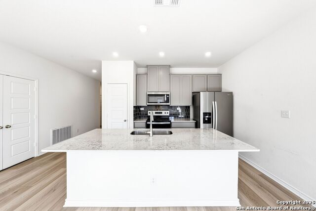 Image 6 of 29 For 118 Mission Lake