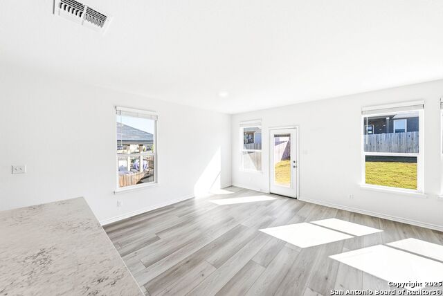 Image 9 of 29 For 118 Mission Lake