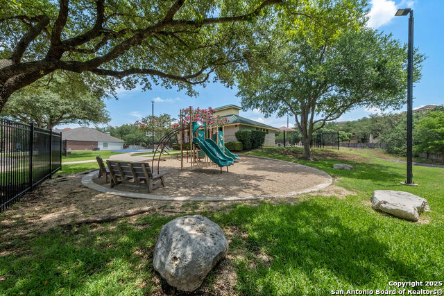 Image 15 of 16 For 1210 Ambridge