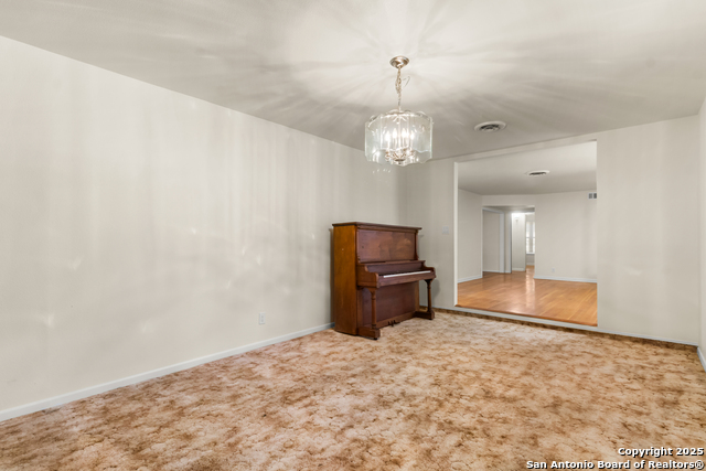 Image 10 of 39 For 247 Montfort