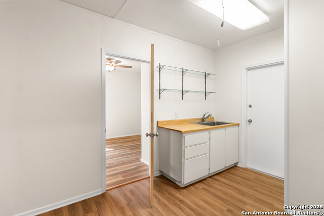 Image 25 of 39 For 247 Montfort