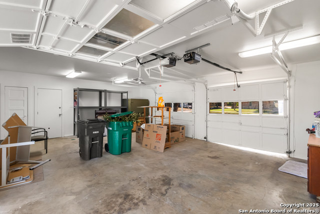 Image 28 of 39 For 247 Montfort