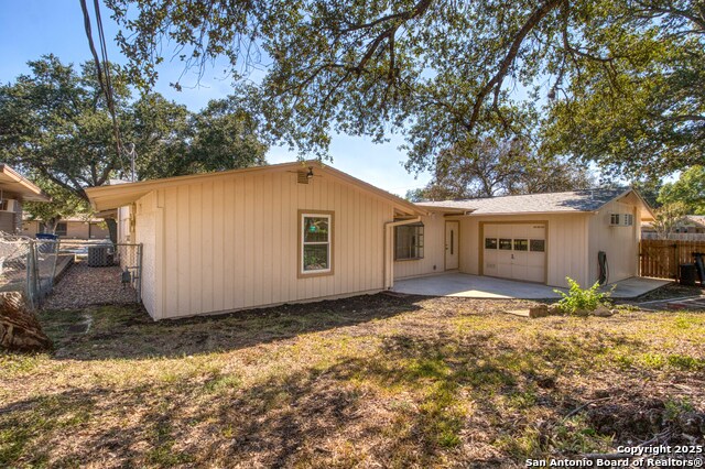 Image 32 of 39 For 247 Montfort