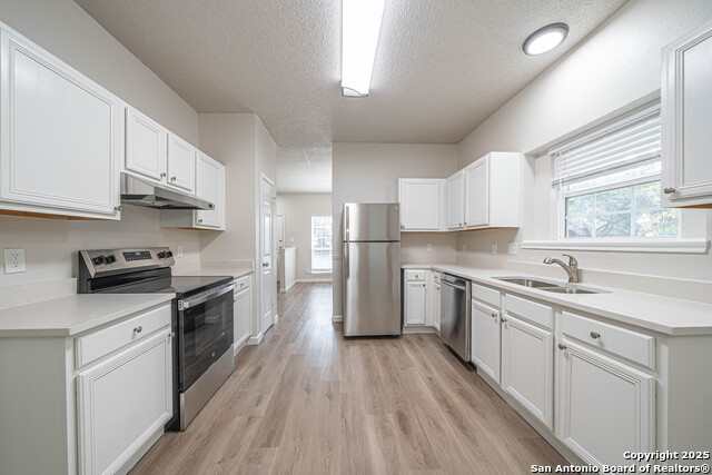 Image 12 of 39 For 4803 Aspen  