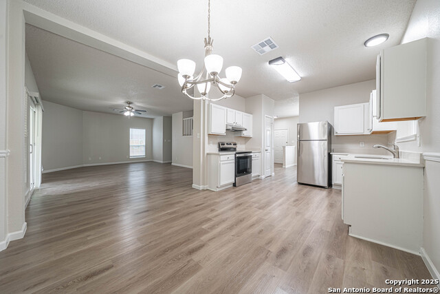 Image 14 of 39 For 4803 Aspen  