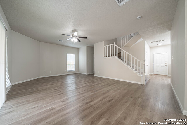 Image 15 of 39 For 4803 Aspen  