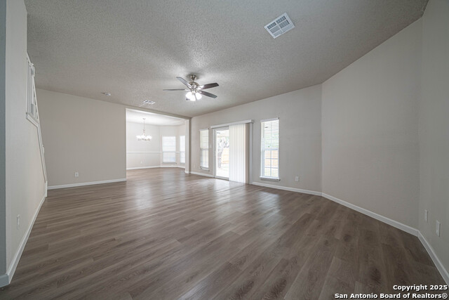 Image 17 of 39 For 4803 Aspen  