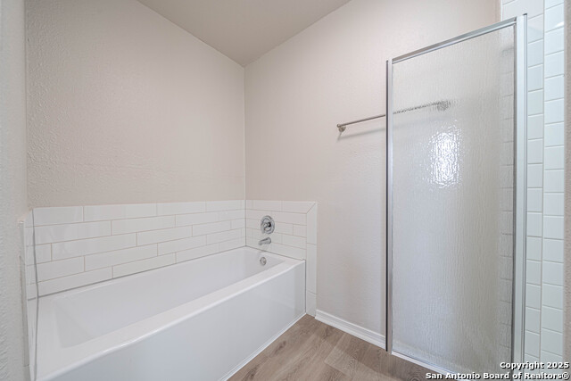 Image 32 of 39 For 4803 Aspen  