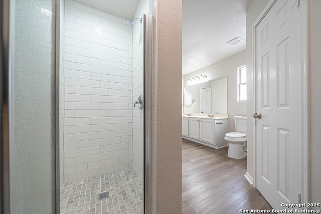 Image 33 of 39 For 4803 Aspen  