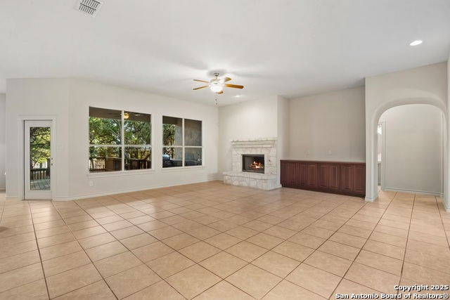 Image 18 of 52 For 2634 Amber View