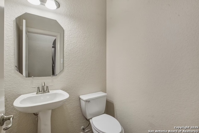 Image 28 of 52 For 2634 Amber View