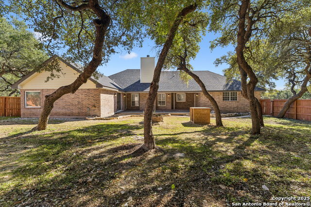 Listing photo id 22 for 822 Misty Water