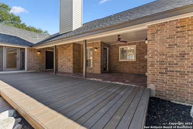 Listing photo id 25 for 822 Misty Water