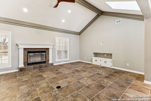 Listing photo id 27 for 822 Misty Water