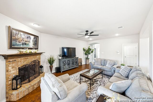 Image 6 of 44 For 30622 Horseshoe