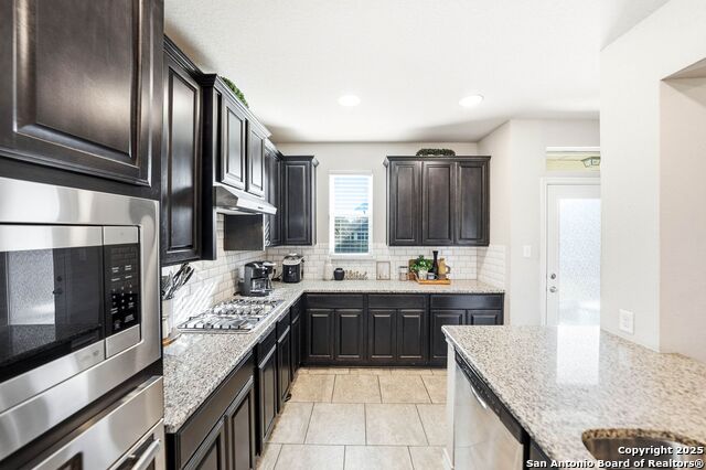 Image 8 of 44 For 30622 Horseshoe