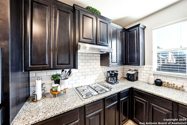 Image 9 of 44 For 30622 Horseshoe