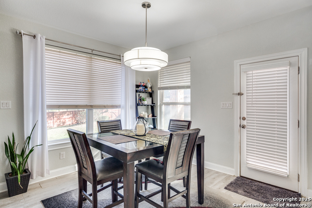 Listing photo id 15 for 3018 Hanfro  