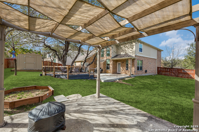 Listing photo id 25 for 3018 Hanfro  