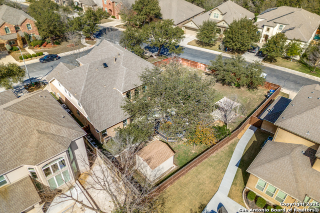 Listing photo id 32 for 3018 Hanfro  